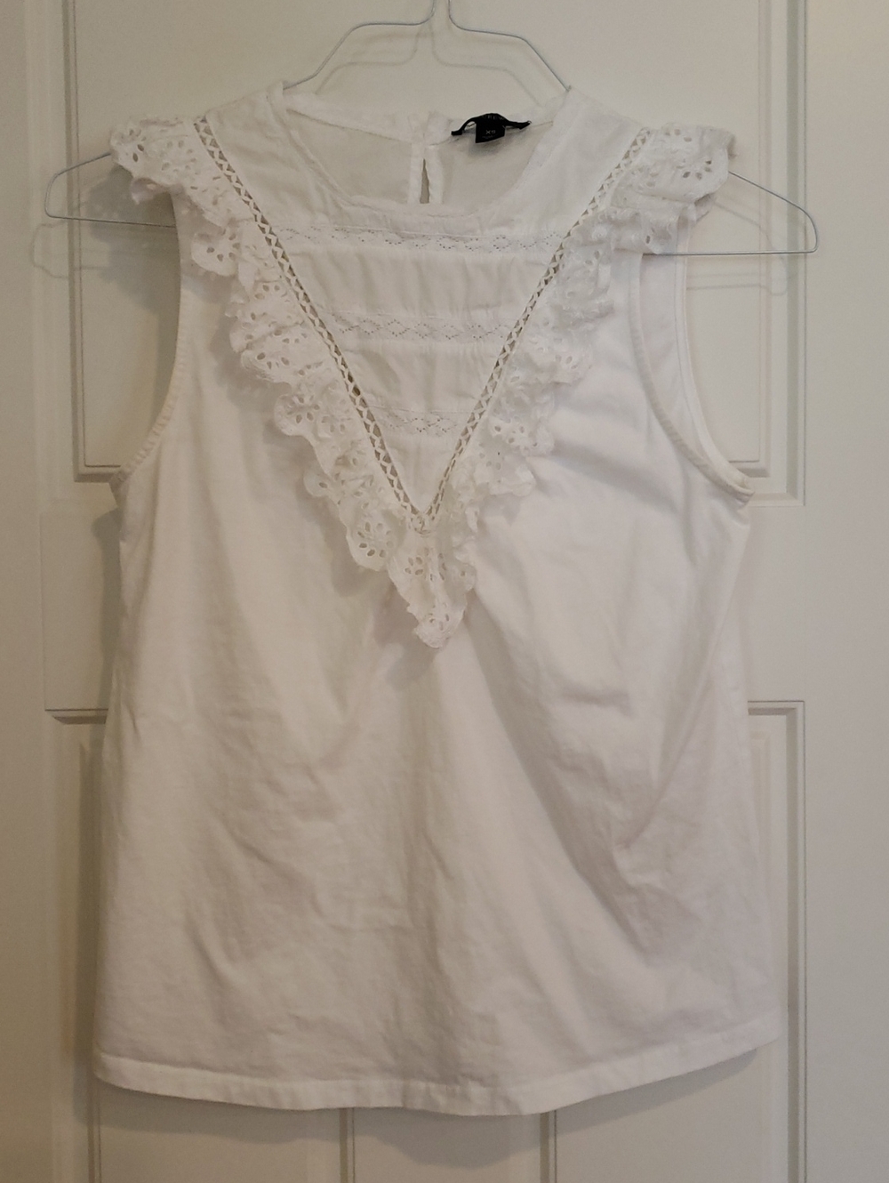 J. Crew Women's XS White Ruffled Eyelet Neckline Blouse - Picture 1 of 8
